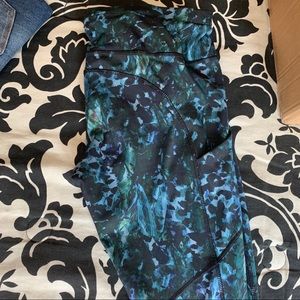 Lululemon blue camo leggings with ruching